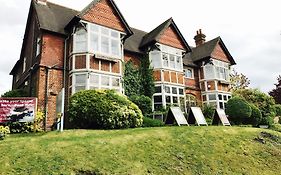 Tree Hotel At Iffley